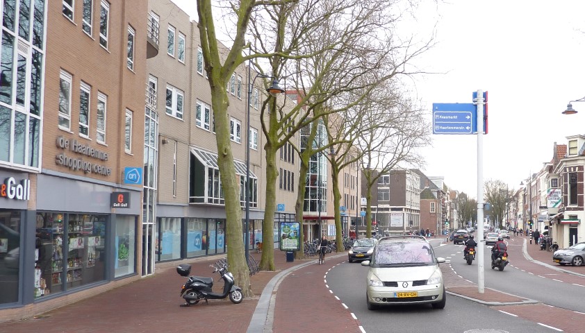 Hooigracht, gezien va Gepekte Brug nw.jpg